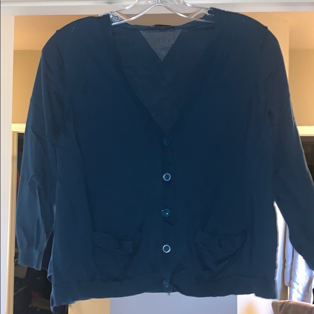 Cropped Gap cardigan